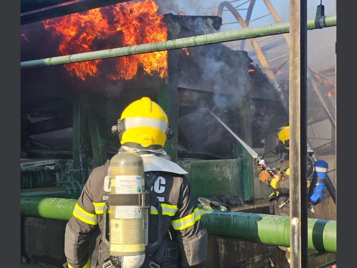 Incêndio atinge depósito de loja e provoca evacuação em shopping da Grande Florianópolis