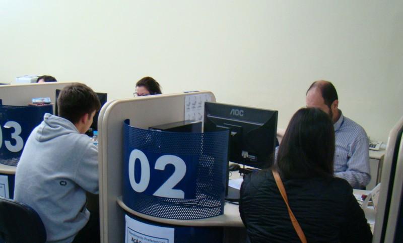 Mais de 9 mil vagas de emprego são ofertadas nas Agências FGTAS/Sine a partir desta segunda-feira no RS