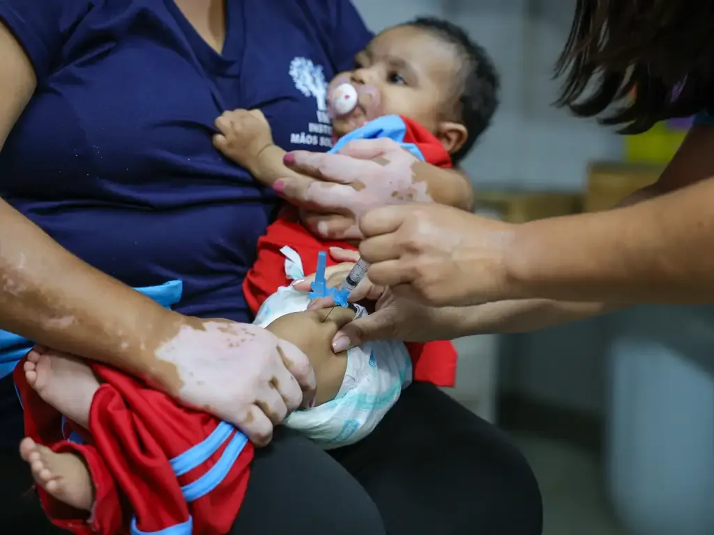 Nova vacina contra meningite é incluída no calendário infantil