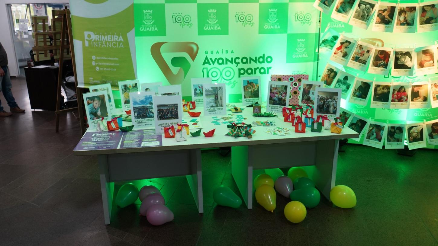 Exposição do Agosto Verde em Guaíba reforça lei federal e mobiliza debate sobre a primeira infância