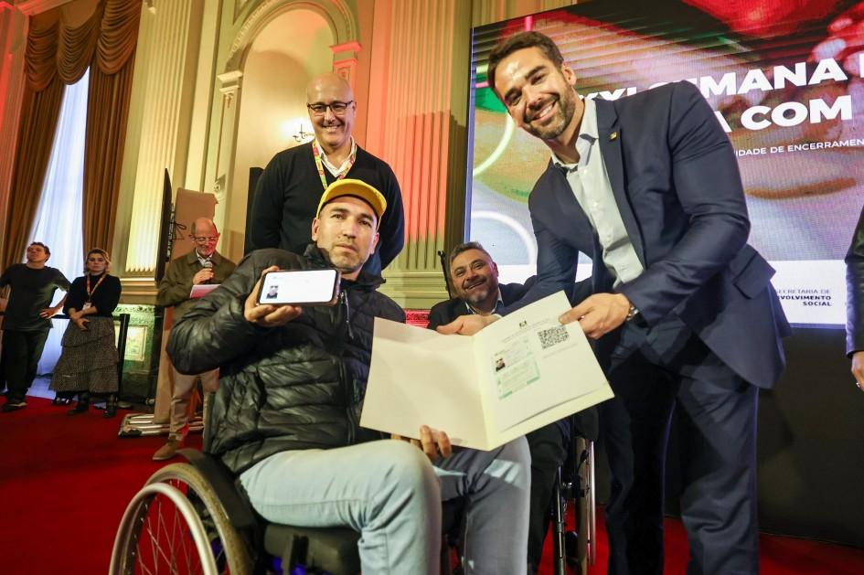 RS lança sistema digital para emissão de passe livre intermunicipal e carteira para espectro autista