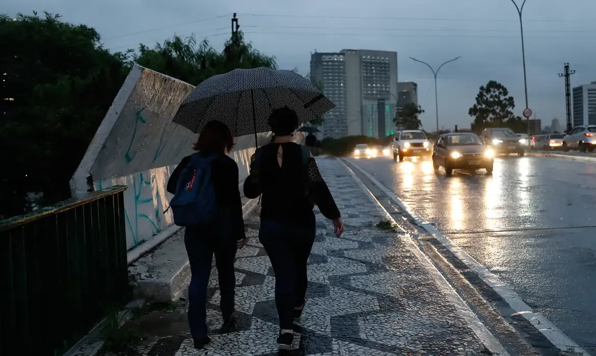 Alerta de temporais permanece e instabilidade deve seguir até 10 de setembro