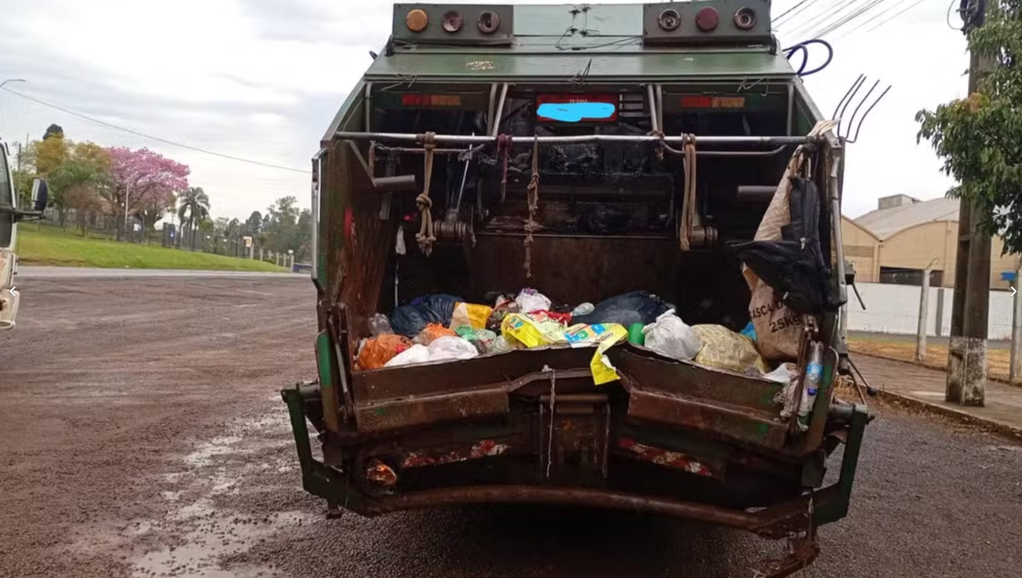 Após colisão com motorista embriagado, gari no 2º dia de trabalho sofre amputação das duas pernas