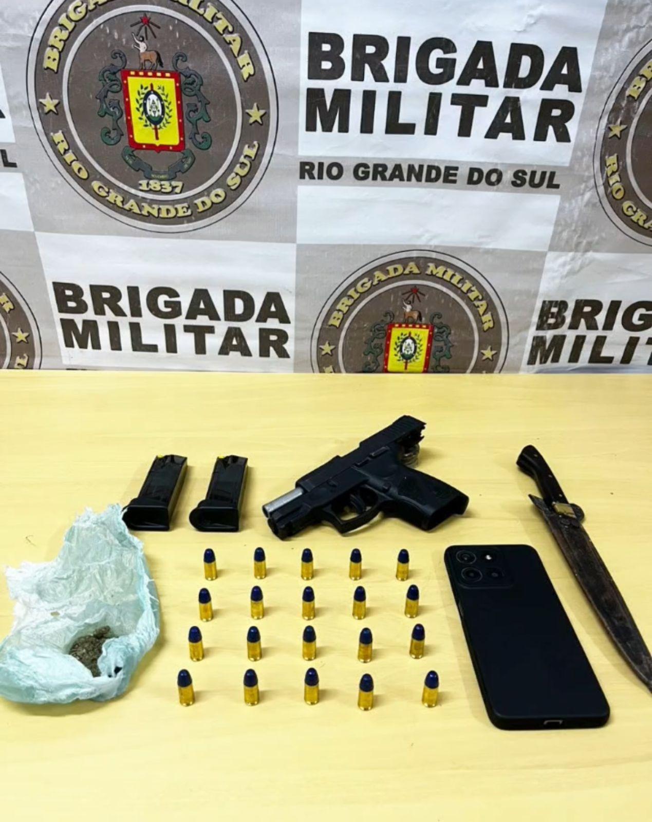 Brigada Militar prende dois homens por porte ilegal de arma de fogo em Guaíba