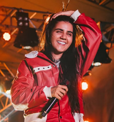 Cantora Yasmin Santos é confirmada na 4ª Olifeira em Guaíba