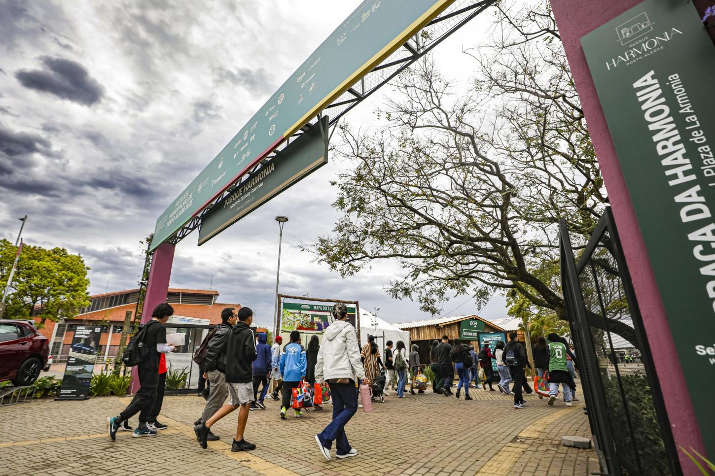 Chuva perde intensidade e vento forte segue como alerta no RS nesta terça-feira