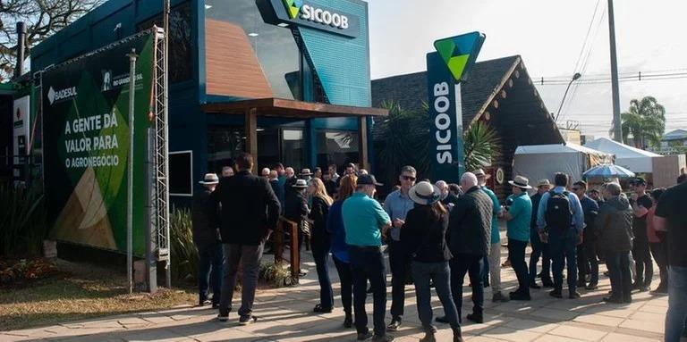 Expointer: Sicoob participa da feira com R$ 220 milhões pré-negociados