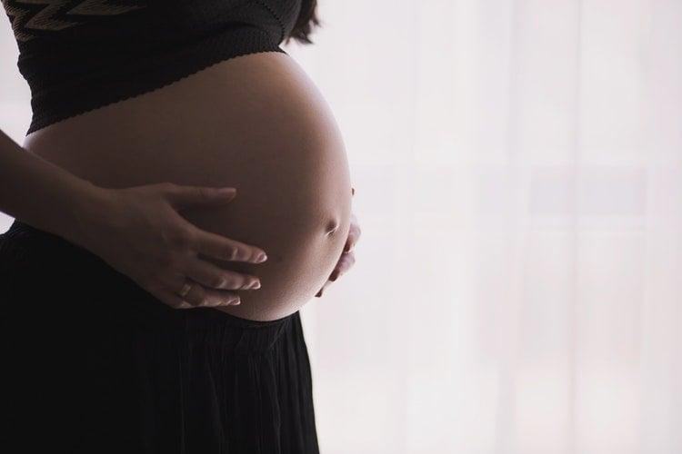 Justiça reconhece dupla maternidade em caso de inseminação caseira no RS