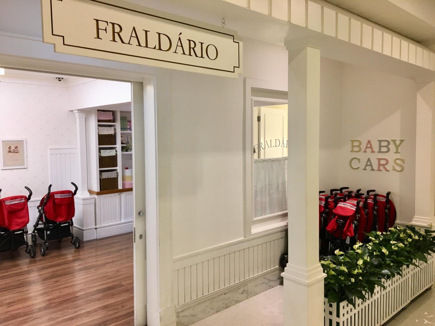 RS passa a exigir fraldários e banheiros familiares em locais de grande circulação