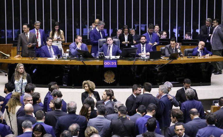Câmara aprova ampliação da faixa de isenção do Imposto de Renda para salários de até R$ 5 mil