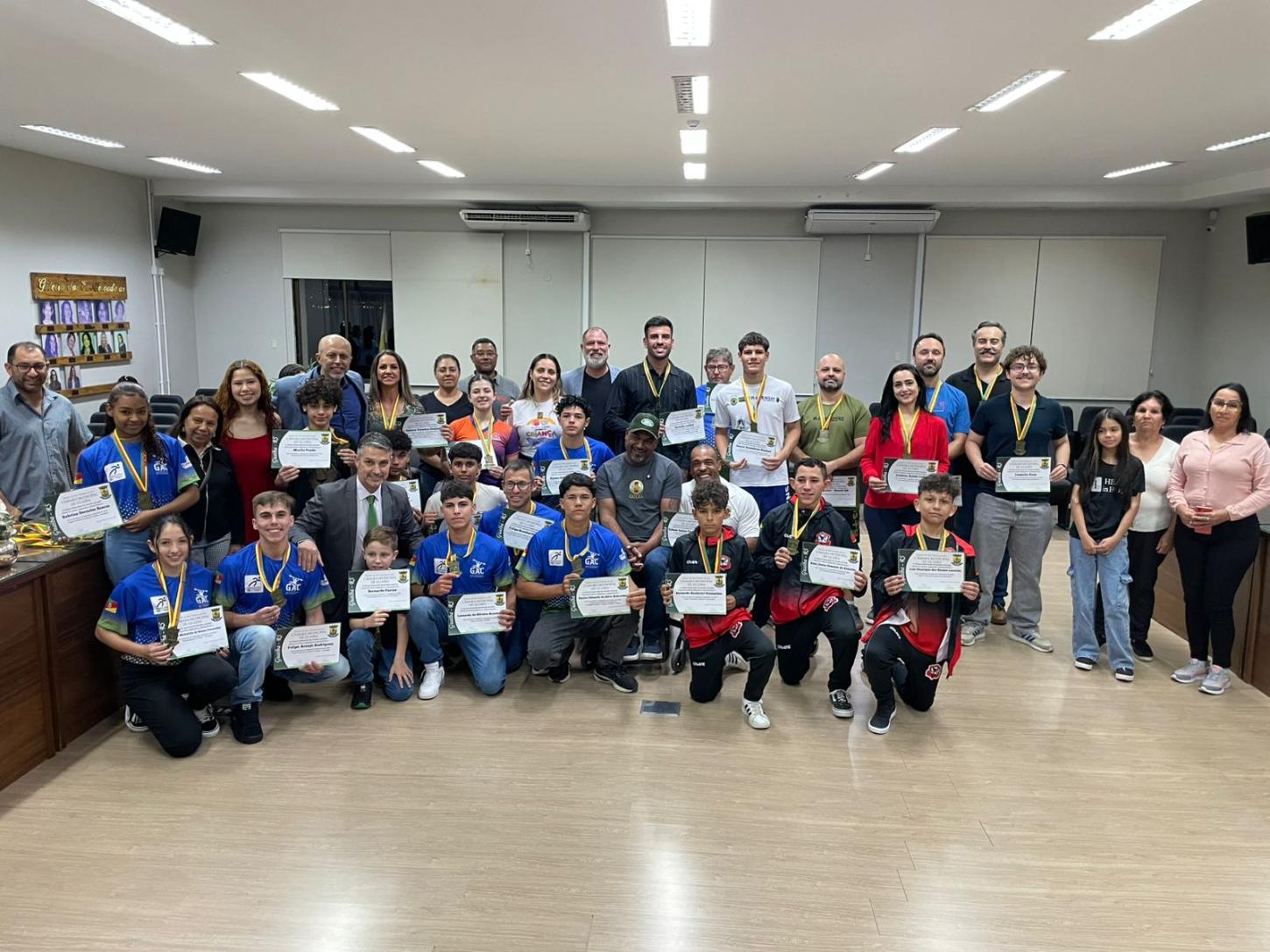 Câmara de Guaíba entrega Medalha de Honra ao Mérito Desportivo e Educacional a atletas e entidades locais