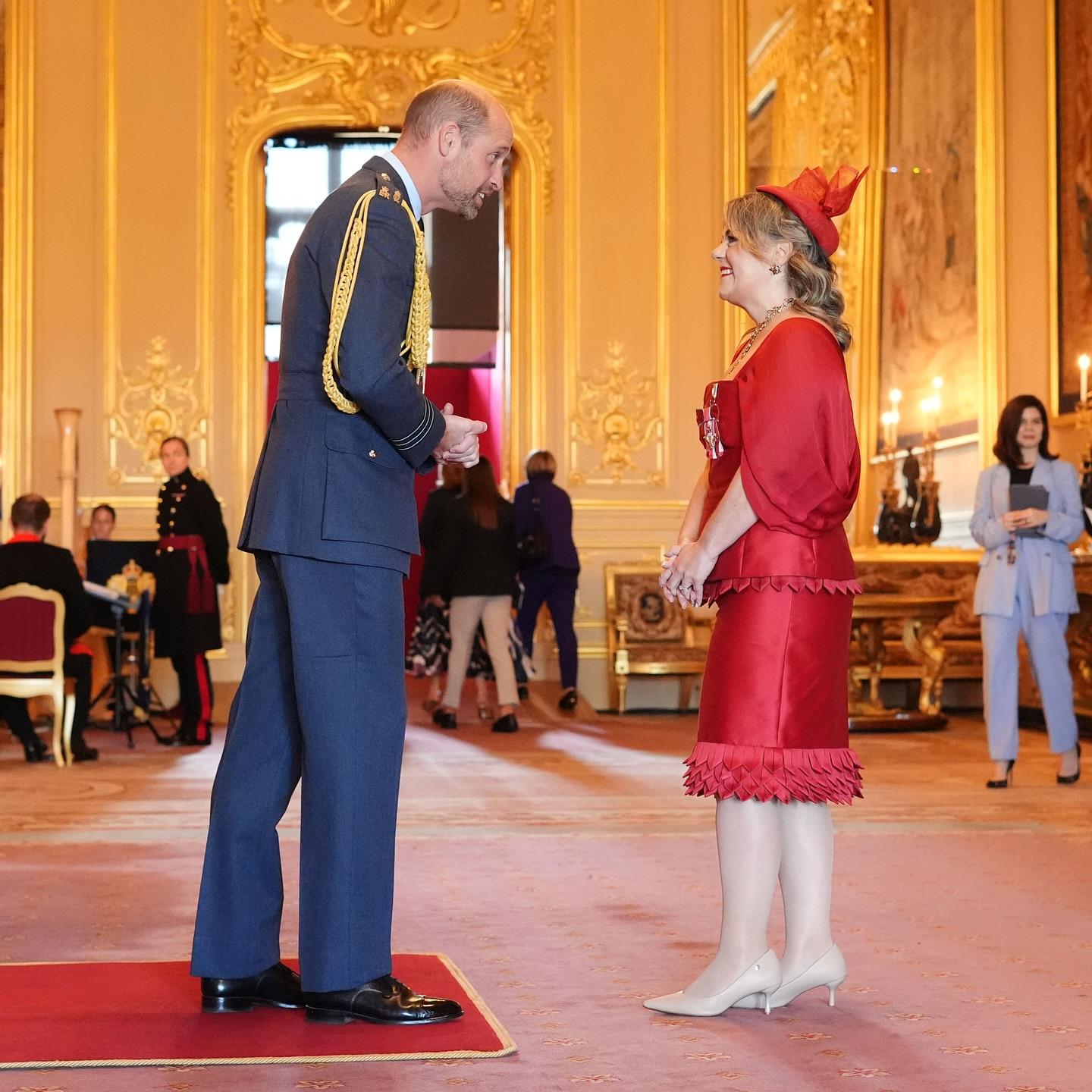 Cantora lírica gaúcha Gabriella Di Laccio recebe honraria da monarquia britânica