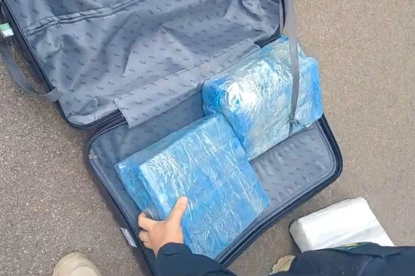 Mulher é presa na BR-116 com 20 quilos de maconha durante fiscalização da PRF