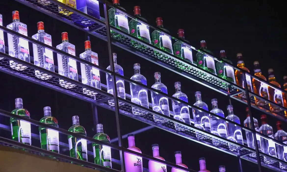 Saúde do RS confirma caso suspeito de intoxicação por metanol em Porto Alegre