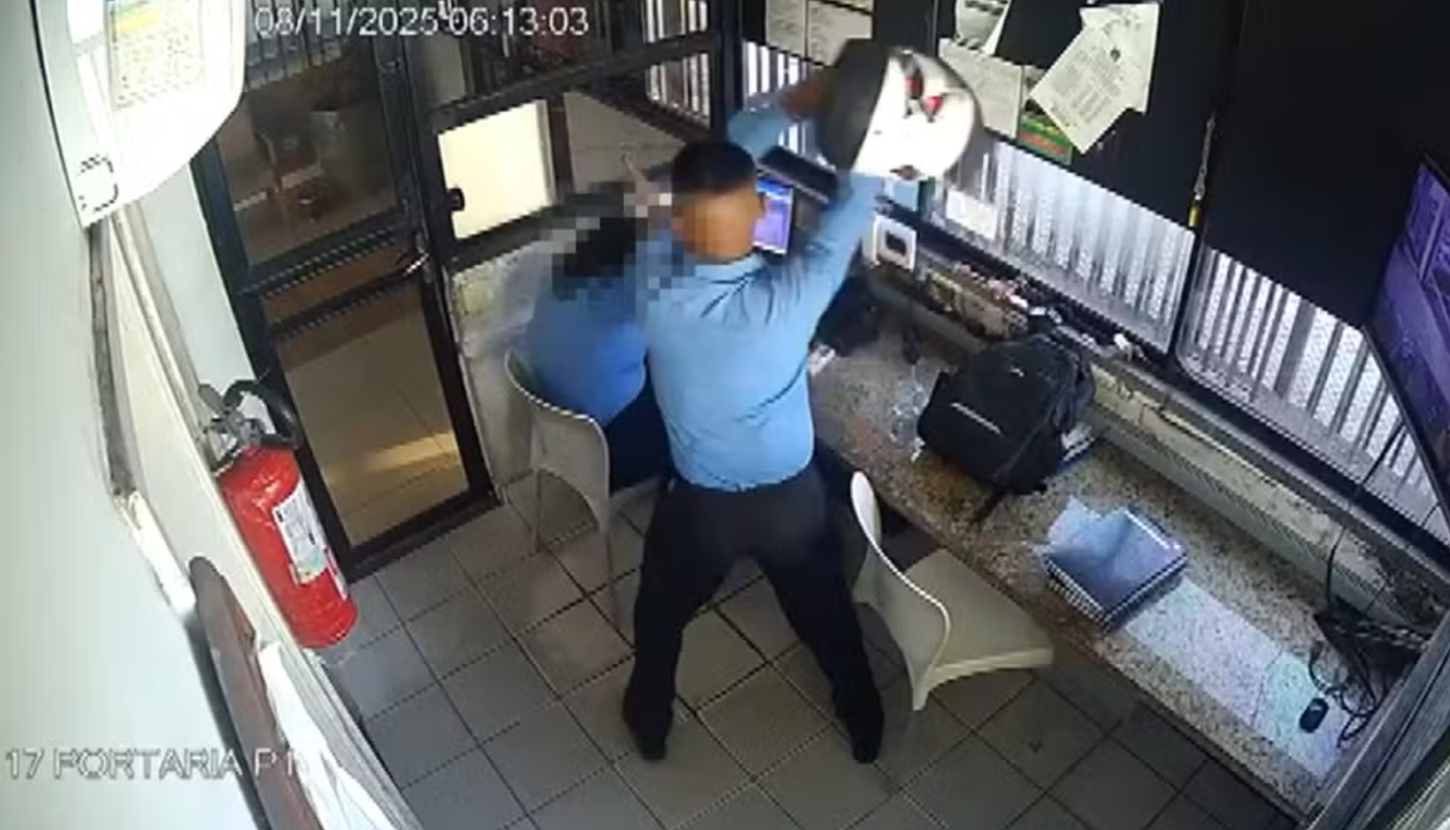 Após ser agredida com golpes de capacete, mulher registra ocorrência contra colega de trabalho