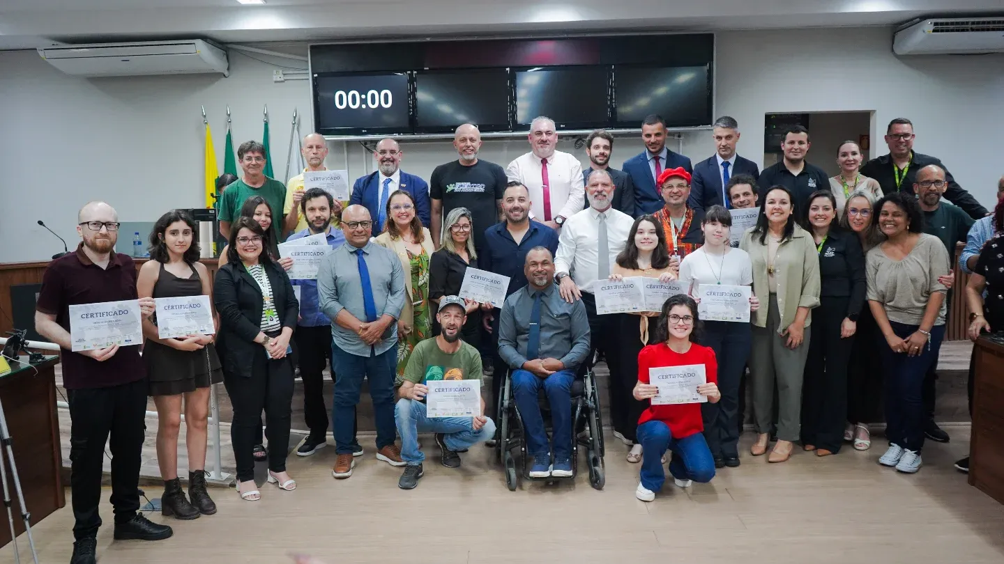 Câmara e Secretaria de Educação premiam vencedores do 1º Concurso de Fotografia “Olhares de Guaíba”