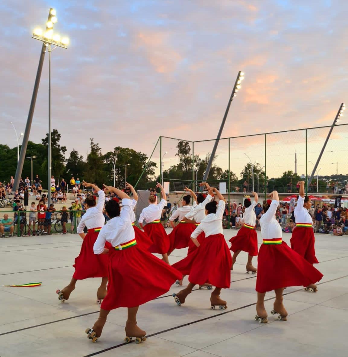 Espetáculo de 30 anos do Grupo Expressão reunirá mais de 130 patinadores no Ginásio Coelhão