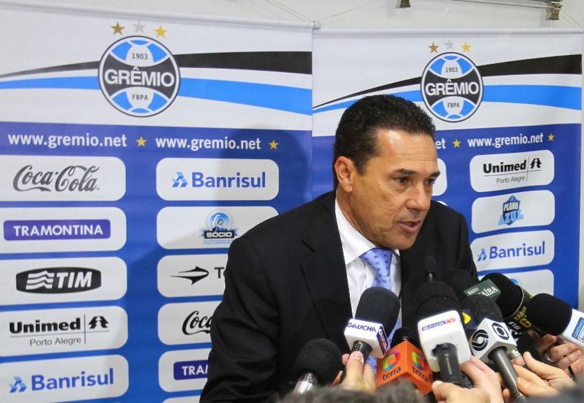 Ex-técnico do Grêmio, Vanderlei Luxemburgo encerra trajetória de 42 anos como treinador