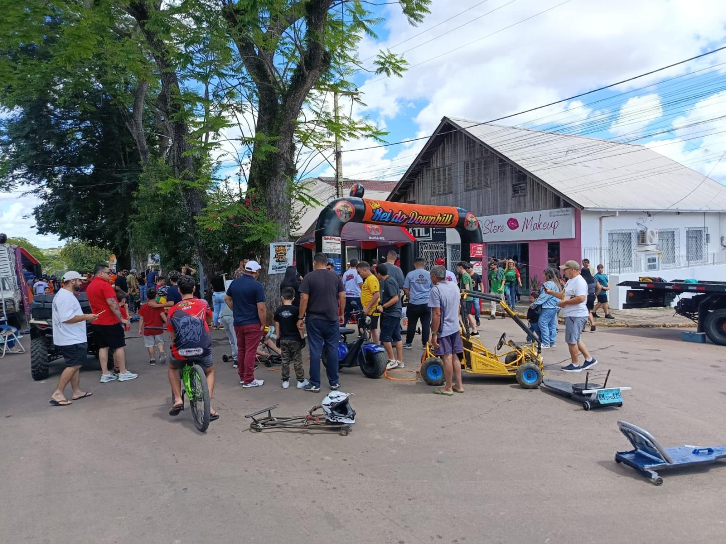 Mais de 150 competidores participam do Rei do Downhill em Butiá