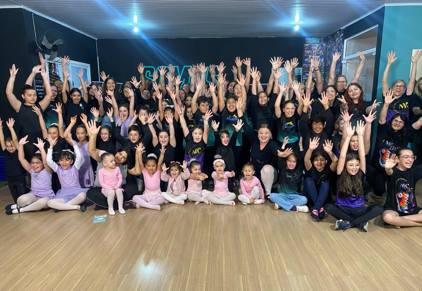 MC Dance grava vídeo de abertura para a quinta edição de seu espetáculo anual em Guaíba