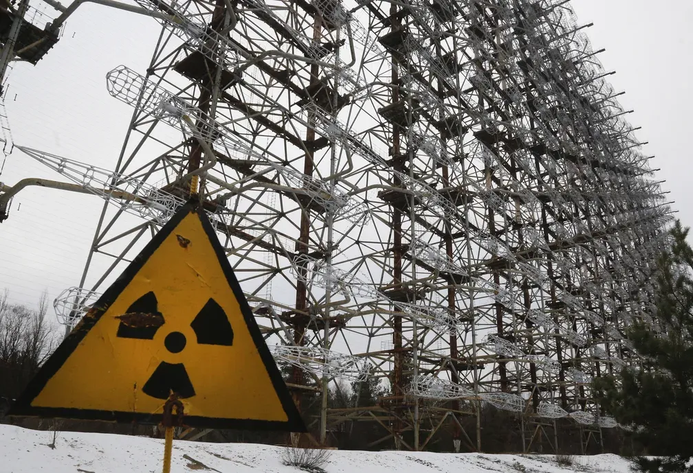 Agência aponta falhas no escudo de Chernobyl após ataque e recomenda reforma completa