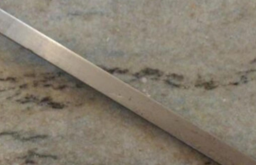 Discussão por venda de celular termina com homem de 30 anos ferido e irmão adolescente detido em Alvorada
