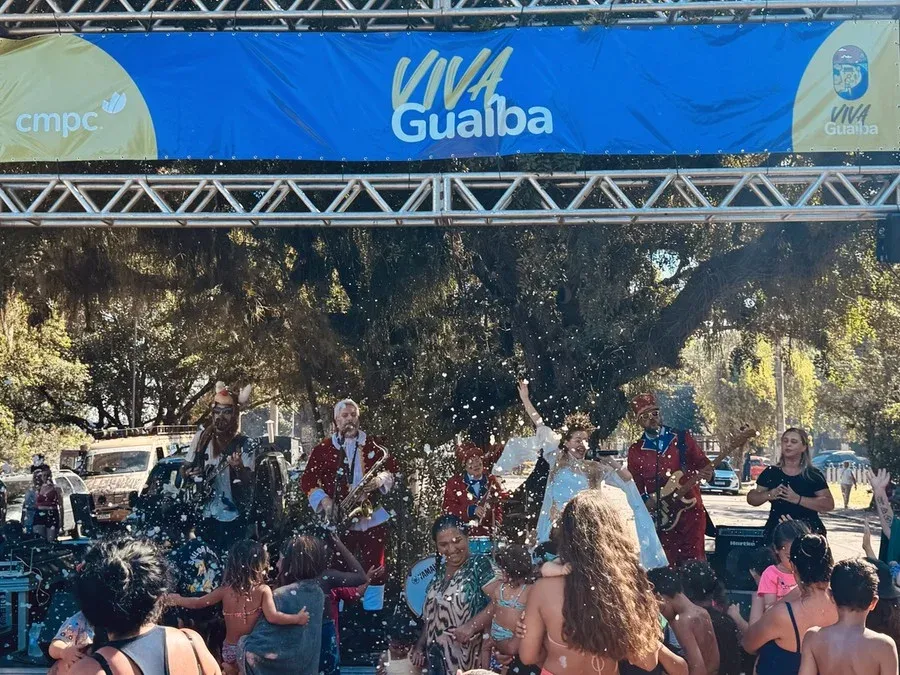 Edição de Natal do Viva Guaíba reúne público na Praia da Alegria em Guaíba