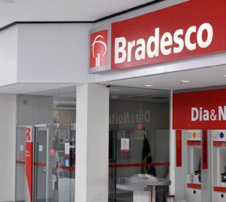 Onda de Fechamentos: Bradesco encerra 342 agências e mais de 1.000 postos de atendimento, gerando forte reação de clientes