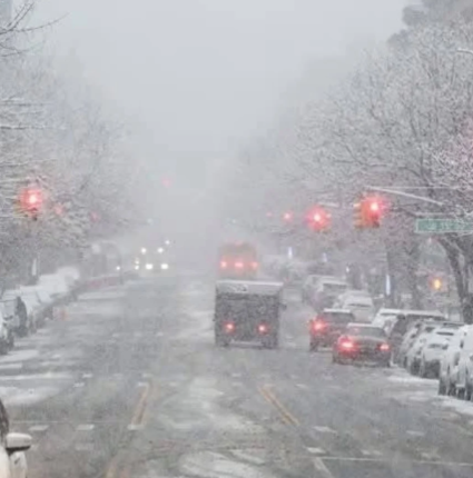 Tempestade de neve paralisa aeroportos e coloca Nova York em estado de emergência neste fim de semana