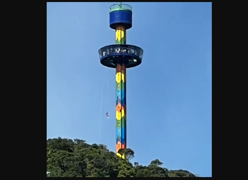 Falha interrompe atração no Parque Unipraias e exige resgate por rapel em Balneário Camboriú
