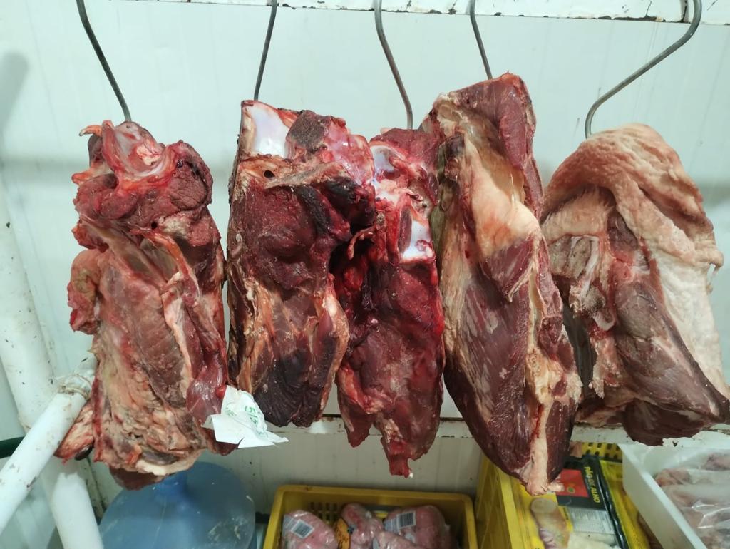Fiscalização estadual recolhe mais de 3 toneladas de alimentos irregulares em Arroio do Sal