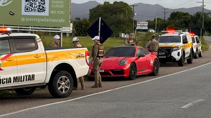 Porsche avaliado em R$ 1,5 milhão é retirado de pátio em SC com uso de procuração falsa