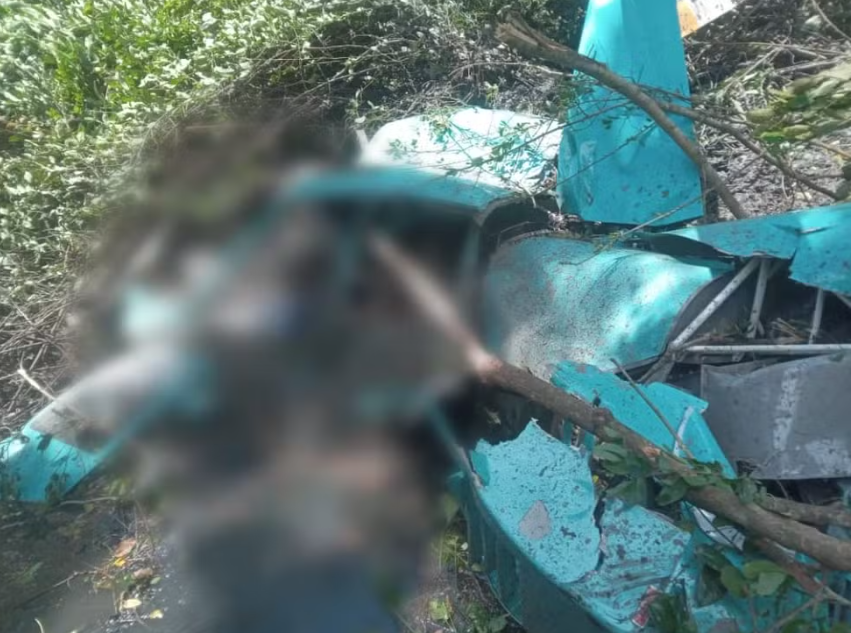 Queda de helicóptero deixa três mortos em área de mata na Zona Oeste do Rio de Janeiro