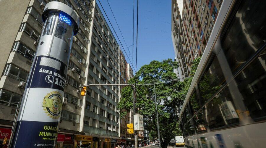 Totem de segurança leva à prisão por ameaça e agressão no Centro Histórico de Porto Alegre