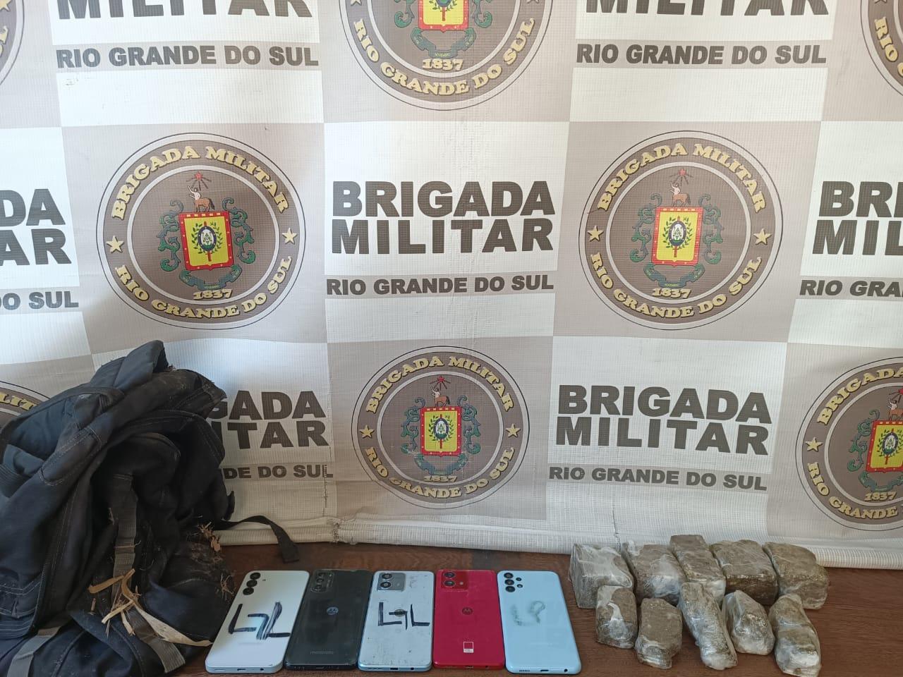 Brigada Militar apreende drogas e celulares no complexo prisional de Charqueadas