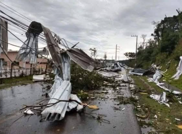Estrela decreta estado de calamidade pública após temporal causar danos em dezenas de imóveis