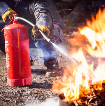 Incêndio em imóvel comercial e residencial deixa empresário ferido em São Jerônimo