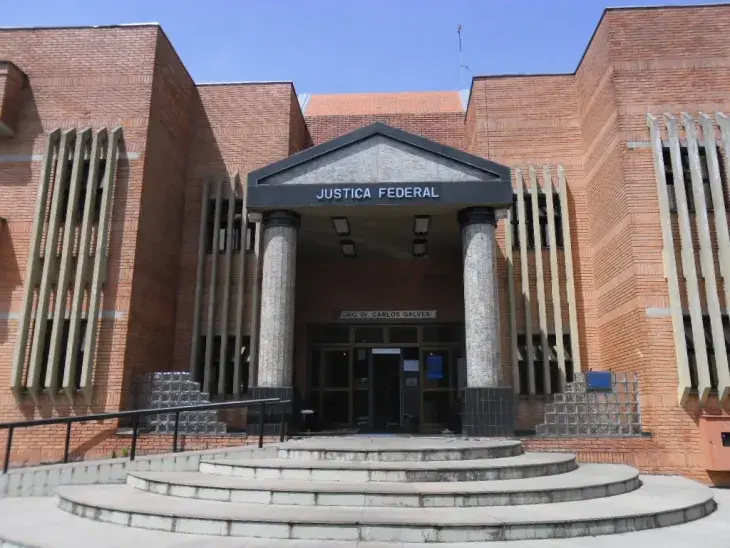 Mulher inventa filho para receber pensão e é condenada pela Justiça Federal após quase 14 anos de pagamentos