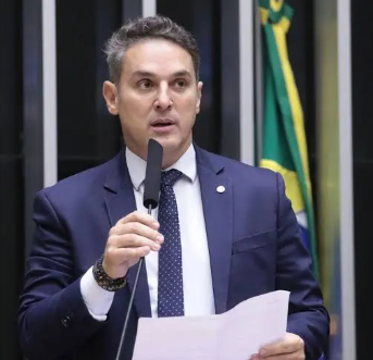 Nova pesquisa ao governo do RS mostra Zucco na liderança e acirra disputa pelo Piratini