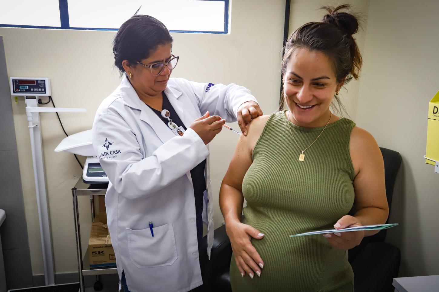 Nova vacina oferecida em Guaíba busca reduzir internações de bebês por infecções respiratórias