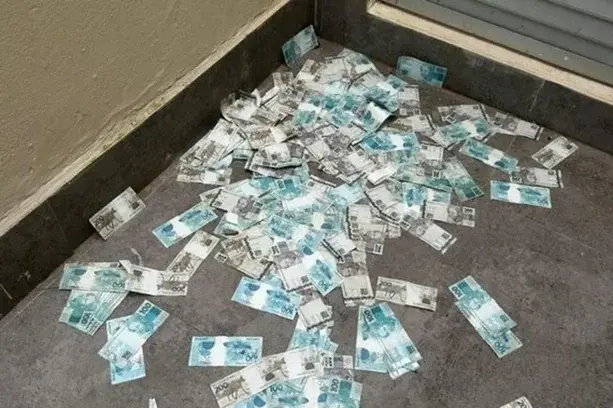 PF apreende R$ 429 mil após mala ser arremessada de apartamento em Balneário Camboriú
