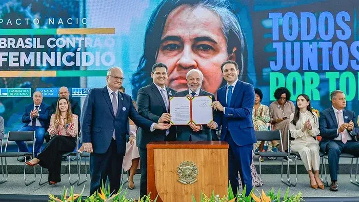 Poderes da República firmam pacto nacional de enfrentamento ao feminicídio