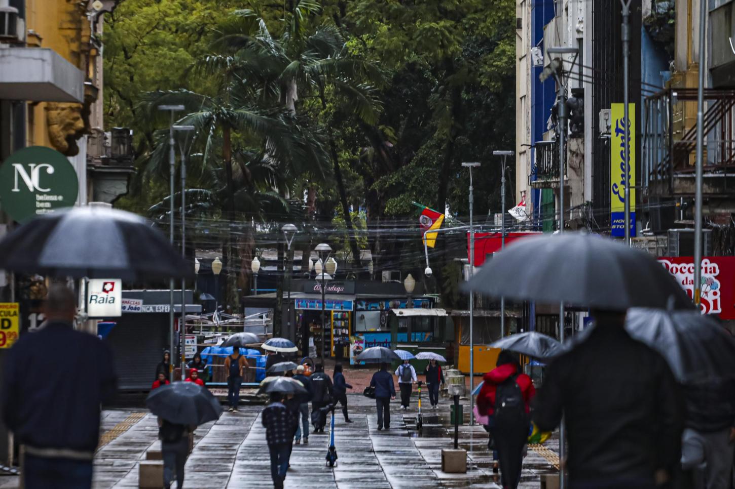 Região Metropolitana pode chegar aos 30ºC nesta sexta com previsão de chuva ao longo do dia