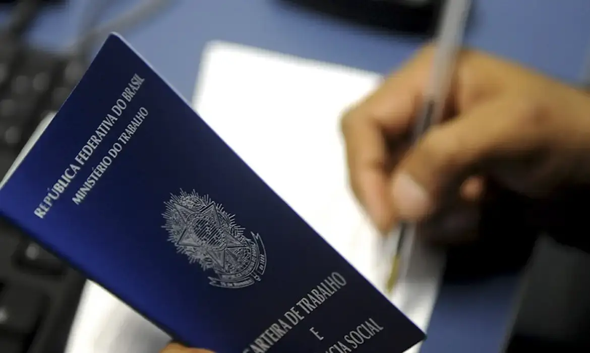 Rio Grande do Sul registra em 2025 a menor taxa de desemprego anual da série histórica do IBGE