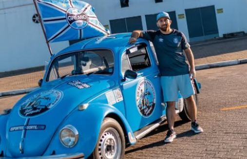 Torcedor gremista vai de Fusca de Porto Alegre a Nova Iorque para a Copa de 2026