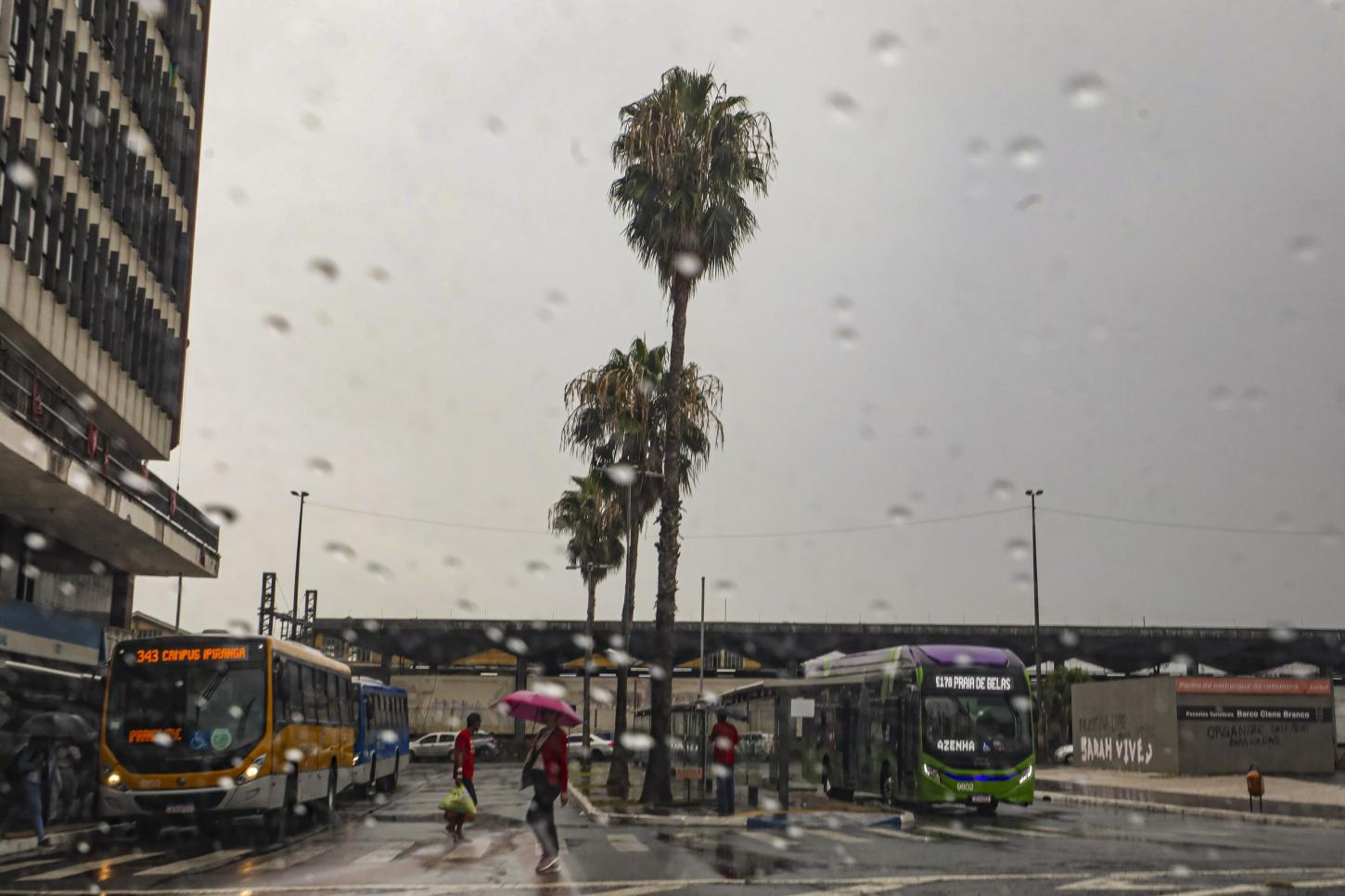 Alerta de tempestade permanece para a Região Metropolitana e metade norte do RS nesta quinta-feira