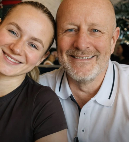 Britânica de 23 anos é morta a tiros pelo pai durante visita no Texas