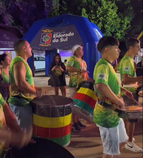 Eldorado do Sul realiza Eldofolia 2026 neste sábado com desfile de blocos e shows na praça central