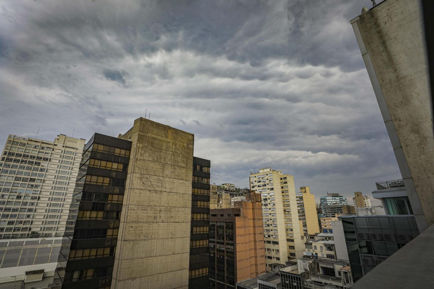 Instabilidade avança e leva chuva à Região Metropolitana nesta quarta