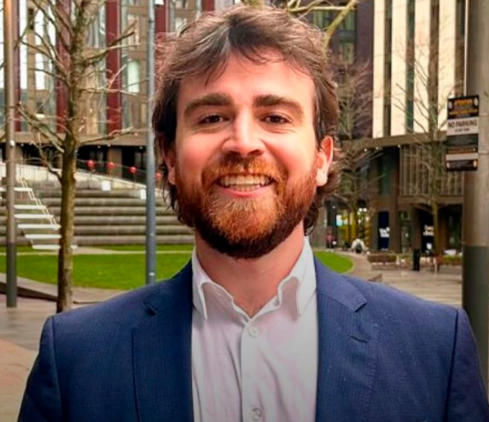 Pesquisador da UFRGS é premiado internacionalmente e vira destaque no estudo do Alzheimer